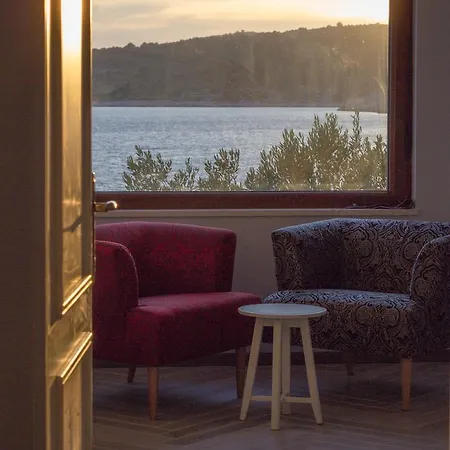 With Pool First Row To The Sea And In Front Of The Beach * Rogoznica (Sibenik-Knin)