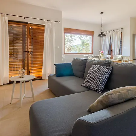 With Pool First Row To The Sea And In Front Of The Beach Villa Rogoznica (Sibenik-Knin)