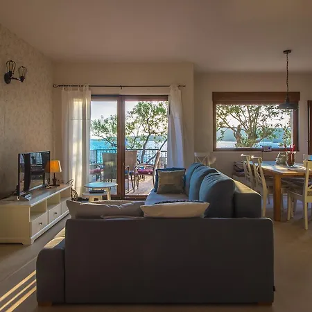 With Pool First Row To The Sea And In Front Of The Beach וילה *