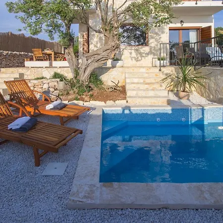 Villa With Pool First Row To The Sea And In Front Of The Beach *